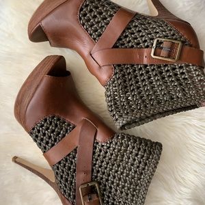 Women’s shoes size 7